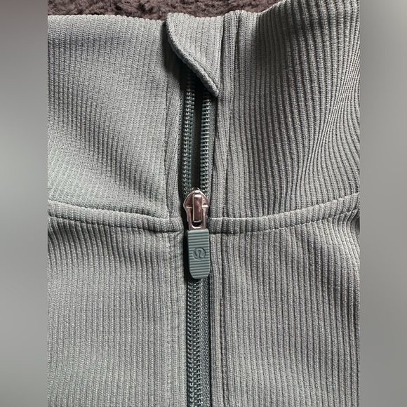 Lululemon Brushed Softstreme Ribbed Half Zip
Medium Forest Green Size 4 - Picture 3 of 13